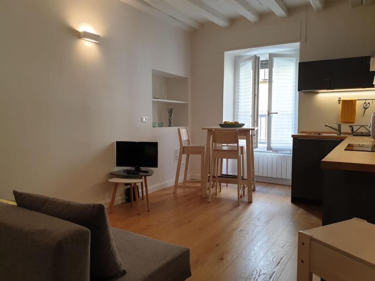 Castaldi 18 - A Portata Di Mano Apartment *