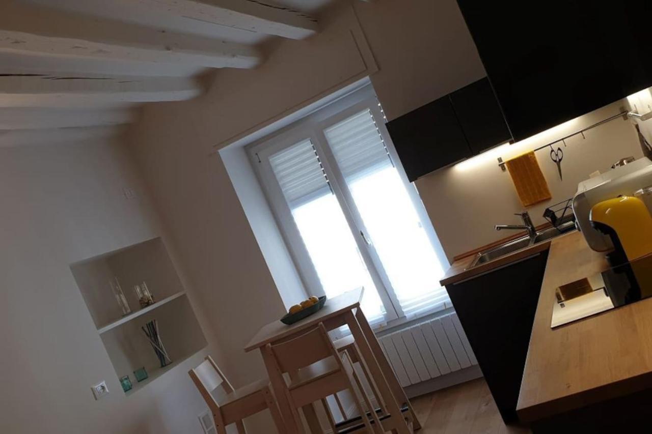 Apartment Castaldi 18 - A Portata Di Mano